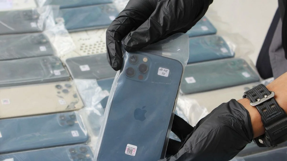 Bawa 17 iPhone ke Yogyakarta, Penumpang Terjaring Bea Cukai: Begini Nasib Barang Ilegalnya!