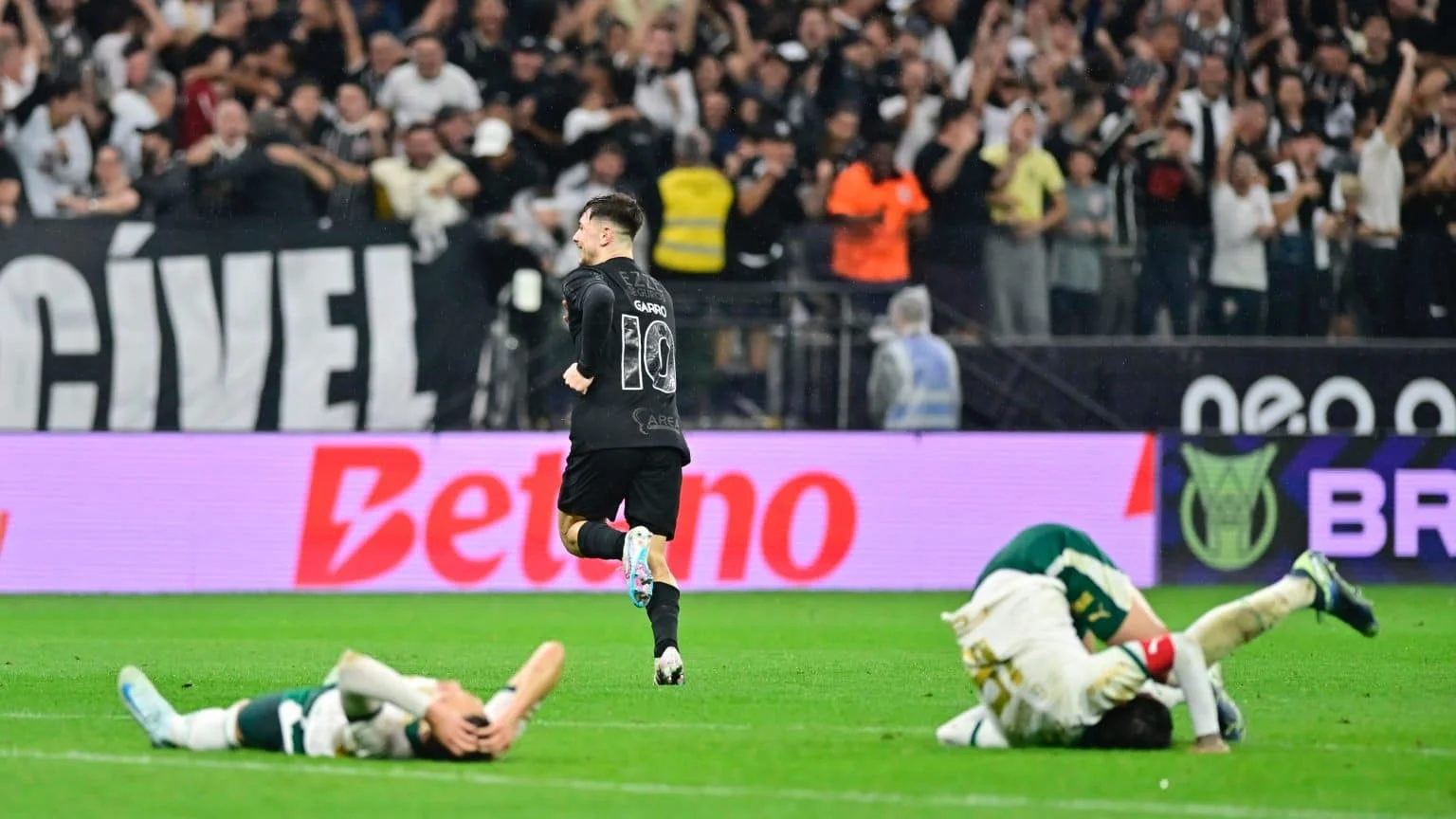 Garro Ungkap Ketegangan dengan Wasit di Laga Internacional vs Corinthians, Ancaman Kartu Merah Mengintai?