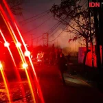 Ledakan Gemparkan Bekasi: 50 Bus Sinar Jaya Ludes Terbakar dalam Gudang, Langit Malam Memerah