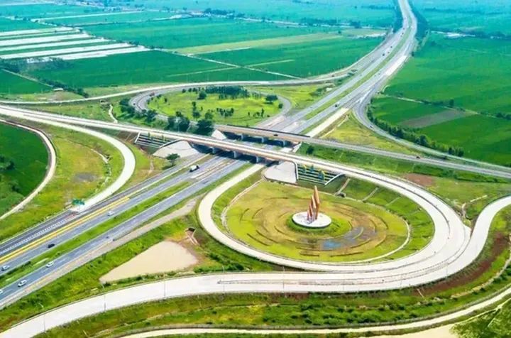 Mimpi Bandung-Yogya 4 Jam Terwujud? Jalan Tol Baru Selatan Jabar-Jateng-DIY Segera Terhubung!