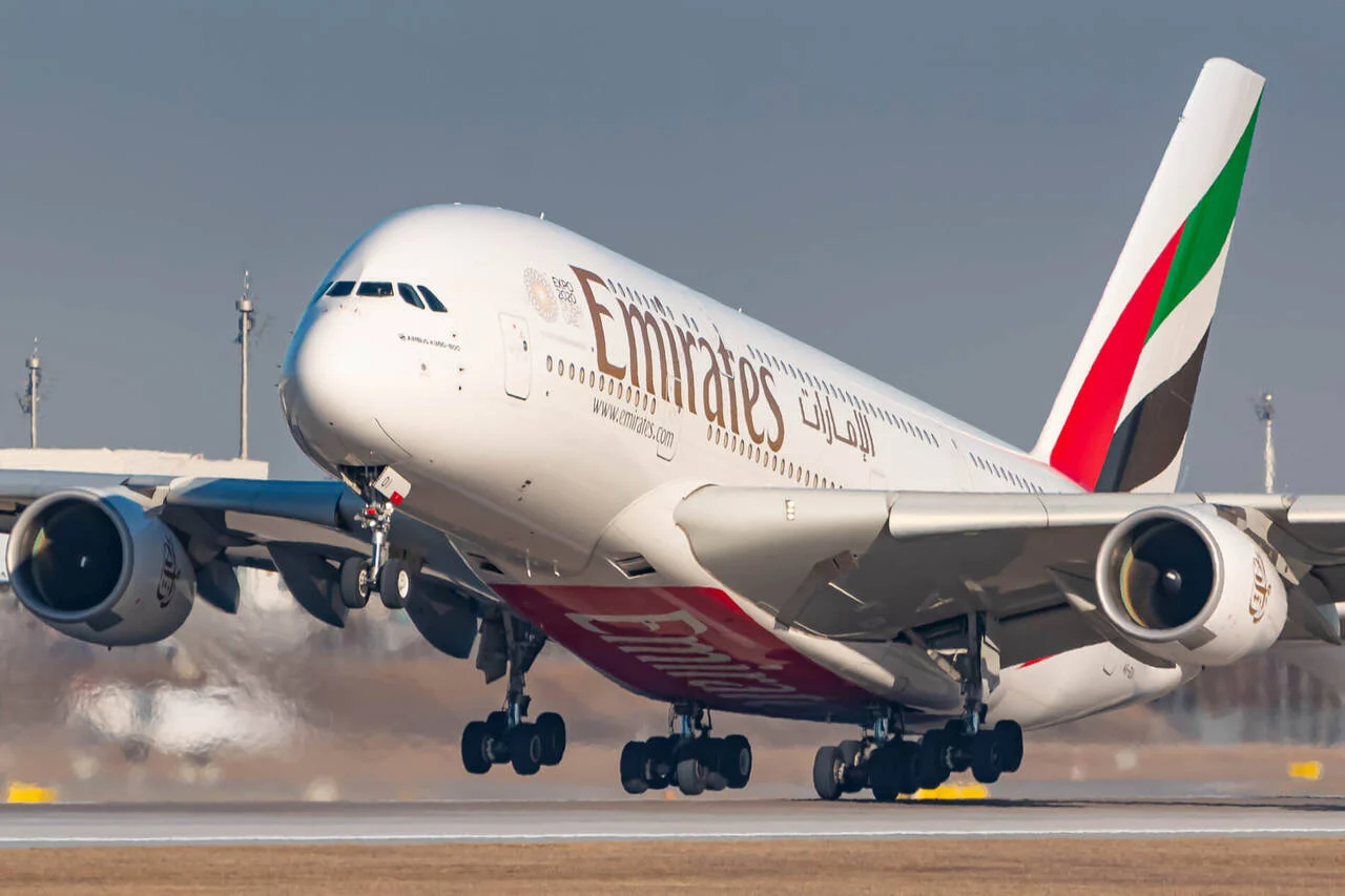 Pesawat ‘Jumbo’ Airbus A380 Emirates Mendarat Perdana di Soekarno-Hatta, Sejarah Baru di Dunia Penerbangan Indonesia