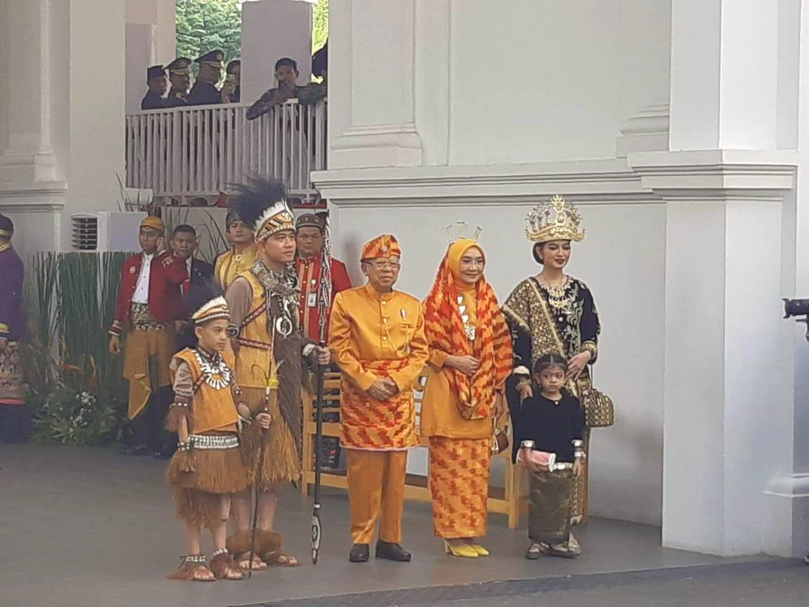 Terungkap! Makna Mendalam di Balik Baju Adat Rote Gibran Rakabuming Raka saat HUT ke-81 RI, Ternyata Simbol Keperkasaan dan Kepemimpinan
