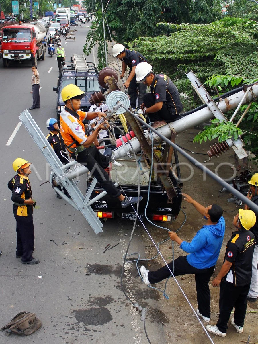 Tragedi di Kuil India: Tiang Listrik Roboh Picu Kepanikan, 7 Peziarah Tewas Berdesakan
